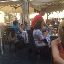 Luraleo N Two Bar - Umbrellas for a respite from the sun