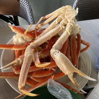 Four Points by Sheraton Virginia Beach Oceanfront - Crab legs in the all you can eat restaurant - Hotels Near Me - Virginia Beach, Virginia