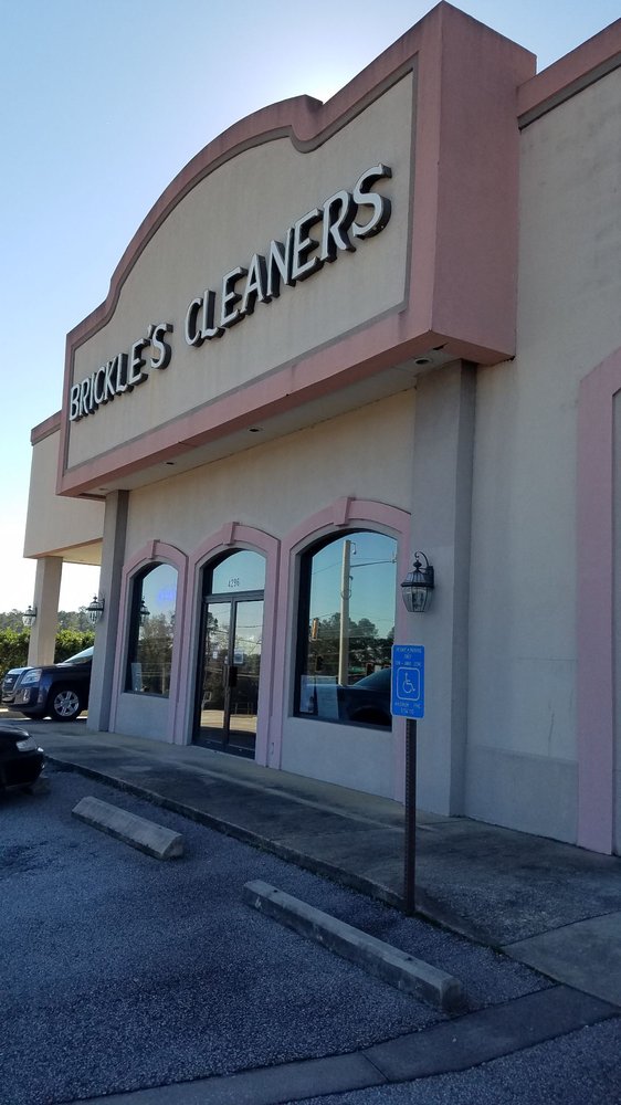 LAPELS DRY CLEANING Updated April 2024 25 Photos & 27 Reviews 4296 Washington Rd, Evans