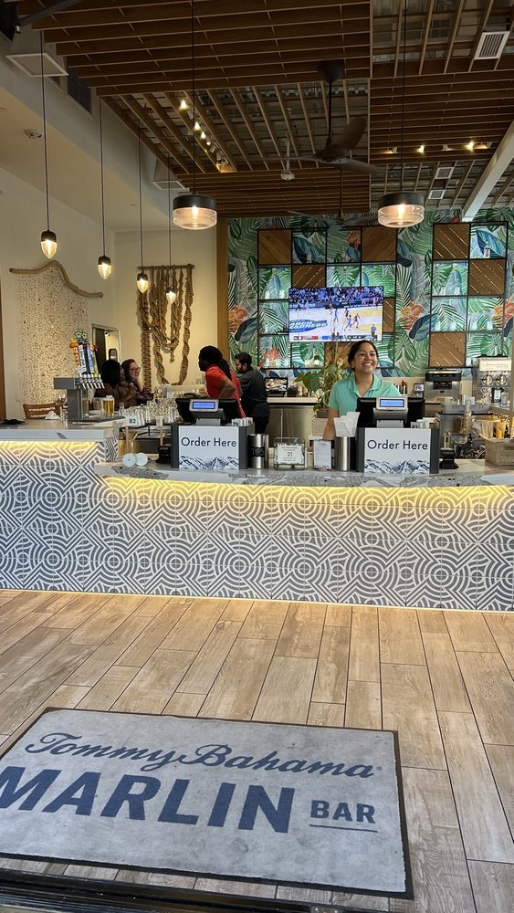 Tommy Bahama Marlin Bar - Photo 3
