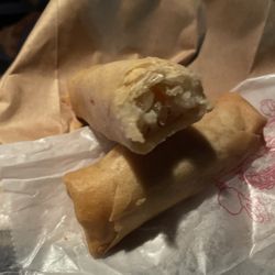 Chang Jiang Chinese Restaurant - Spring rolls