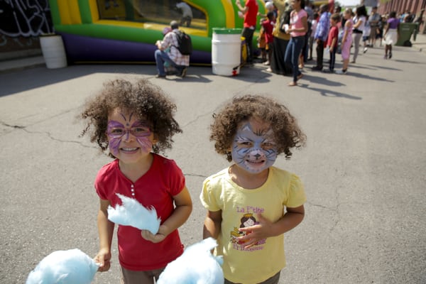 Mission Bon Accueil / Welcome Hall Mission by null
