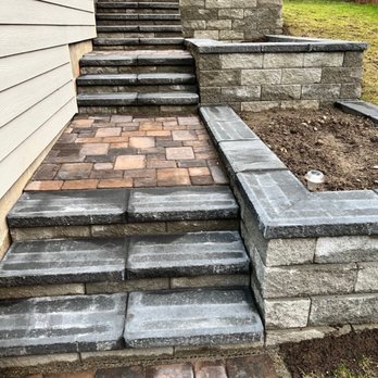 Seattle Rockeries - Upstairs towards top of backyard for lounge chairs, etc. Veggie garden areas. - Landscaping Near Me Seattle Rockeries - Upstairs towards top of backyard for lounge chairs, etc. Veggie garden areas. - Landscaping Near Me