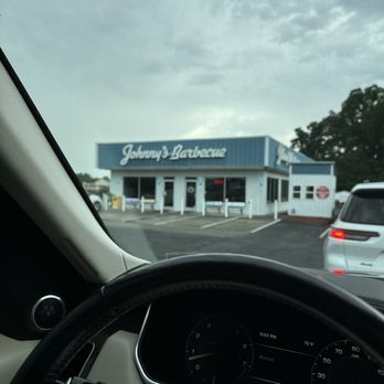Johnnys Barbecue - Barbeque Near Me - Louisburg, North Carolina