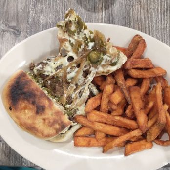 Brew-Bacher's Grill - Jalapeno Melt Burger on Sourdough Bun & Sweet Potato Fries - Cajun/Creole Near Me - Baton Rouge, Louisiana