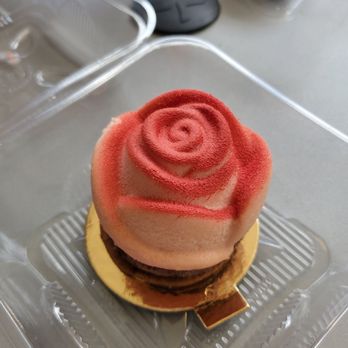 Fendu Boulangerie - Guava cheesecake - Bakeries Near Me - Honolulu, Hawaii Fendu Boulangerie - Guava cheesecake - Bakeries Near Me - Honolulu, Hawaii