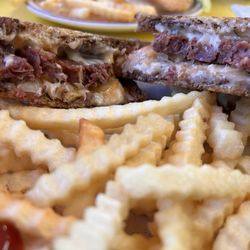 Farmhouse Cafe - Thick cut Reuben sandwich