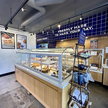 Paris Baguette - Interior - Bakeries Near Me - Santa Clara, California Paris Baguette - Interior - Bakeries Near Me - Santa Clara, California