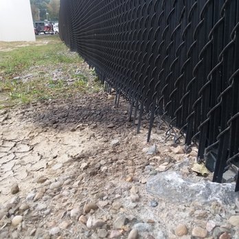 Mills Fence - Slats falling out the bottom. - Fences & Gates Near Me - Cincinnati, Ohio Mills Fence - Slats falling out the bottom. - Fences & Gates Near Me - Cincinnati, Ohio