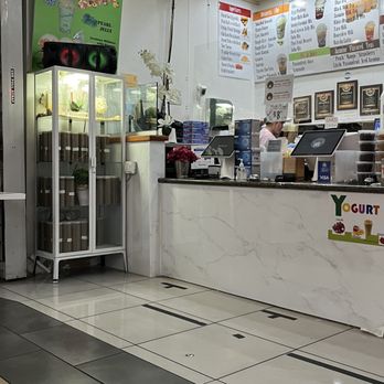 Aroma Coffee and Snacks - a coffee shop counter - Desserts Near Me - Milpitas, California Aroma Coffee and Snacks - a coffee shop counter - Desserts Near Me - Milpitas, California