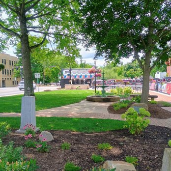ETalian - View from the patio - Pizza Near Me - Chagrin Falls, Ohio