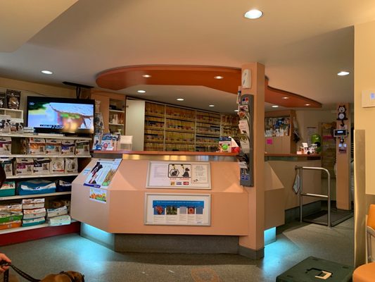 Clinique Veterinaire Delorimier Rosemont Veterinarians 5931 Av De Lorimier Montreal Qc Phone Number