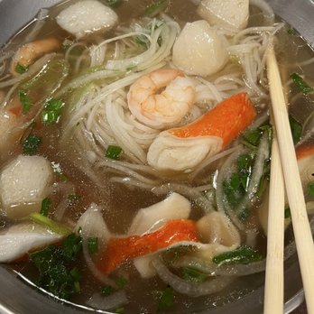Phở Nhớ - Combination H1. seafood combination noodle soup (Large) - Noodles Near Me - Albuquerque, New Mexico
