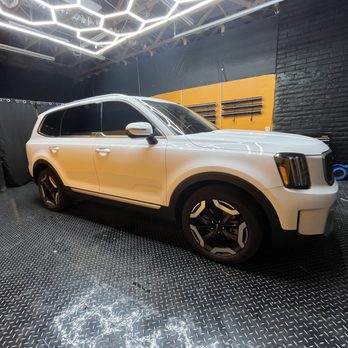 Premier Tint & Wrap - Kia Telluride
10% front 2 windows
5% rear windows - Car Window Tinting Near Me - Peoria, Arizona Premier Tint & Wrap - Kia Telluride
10% front 2 windows
5% rear windows - Car Window Tinting Near Me - Peoria, Arizona
