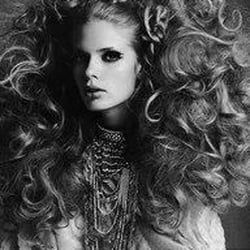 Salon 17 Boutique
