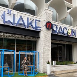 Exterior photo of Wake ‘n Bacon - Chicago, Illinois Exterior photo of Wake ‘n Bacon - Chicago, Illinois