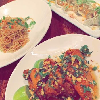 Star Noodle - Glazed Nuoc Cham Wings Pad Thai Hoaloha Taro Dumplings - Asian Fusion Near Me - Lahaina, Hawaii