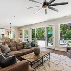 Floor & Decor