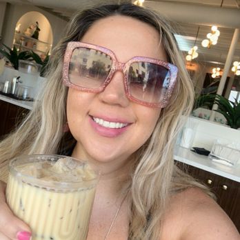 Pour and Decor - Vanilla chai - Coffee & Tea Near Me - St. Petersburg, Florida