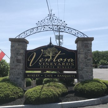 Ventosa Vineyards - Wineries Near Me - Geneva, New York