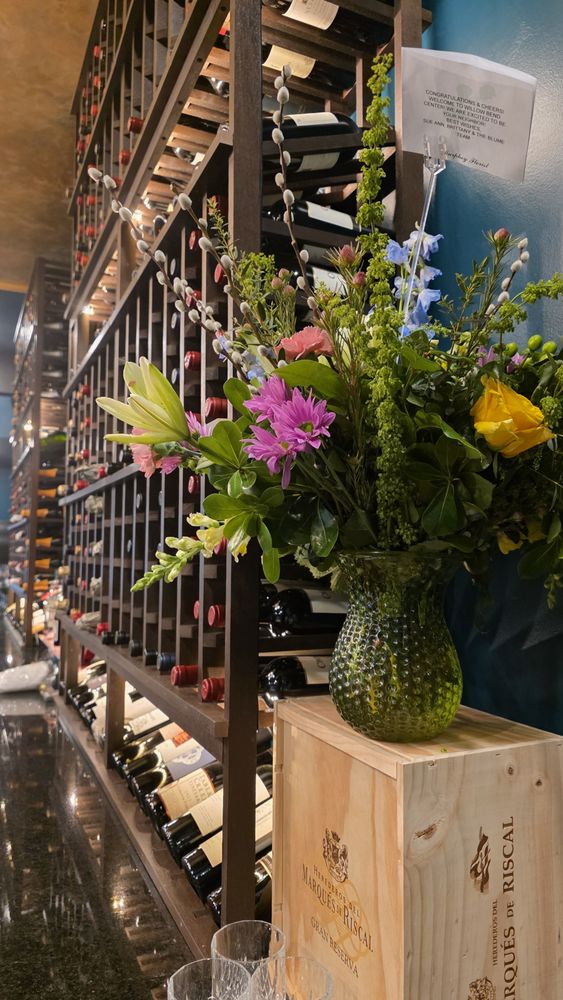 The Wine Bar Logo