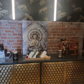 Brazilian Lymphatic Queen - Massage Therapy Near Me - Culver City, California Brazilian Lymphatic Queen - Massage Therapy Near Me - Culver City, California