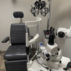 Optom-Eyes Vision Care Optometry - Mission Valley