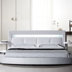 Modenii Designs