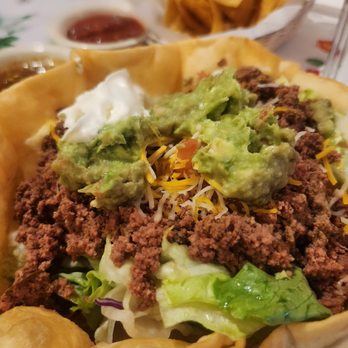 La Cocina & Cantina - Taco salad w/ ground beef. - Mexican Near Me - Seattle, Washington La Cocina & Cantina - Taco salad w/ ground beef. - Mexican Near Me - Seattle, Washington