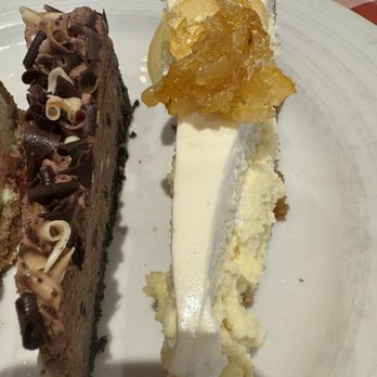 Frugatti's - Chocolate Cheesecake and Lemon Ricotta Cheesecake - Italian Near Me - Bakersfield, California