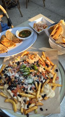 El Barrio Cantina & Tequila Bar by null