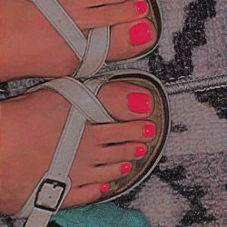 Oscar Nails Spa - Basic Gel Pedicure {Shade: Peacock}