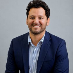 Andrade Plastic Surgery - Dr. Peter Andrade
