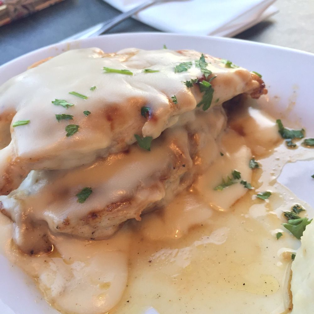 Ruby Tuesday - A chicken dish - American Near Me - Linthicum, Maryland