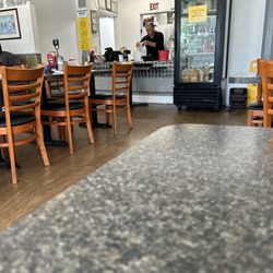 R & R Soul Food Restaurant - Lobby
