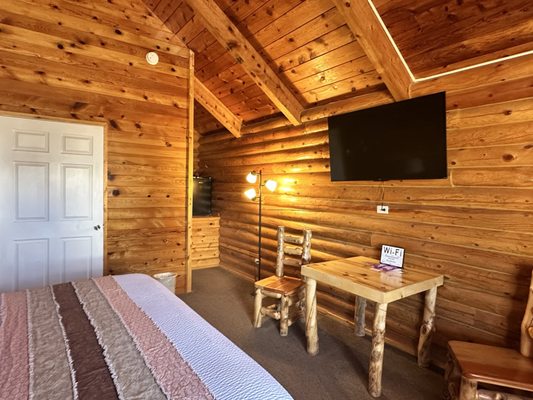 Bryce Canyon Log Cabins