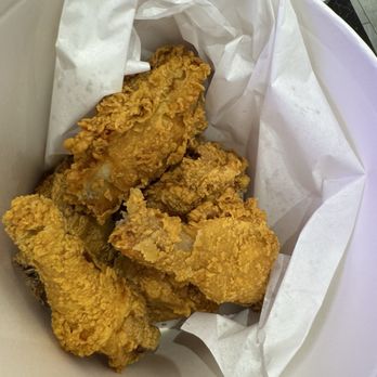 Jollibee - Fried chicken - Fast Food Near Me - East Rutherford, New Jersey