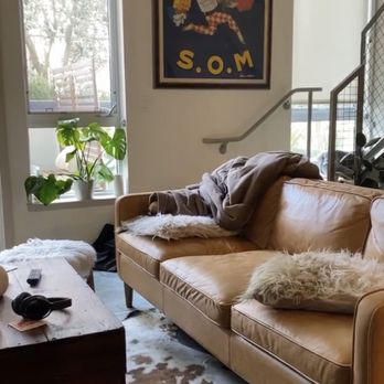G12 - Apartments Near Me - Los Angeles, California