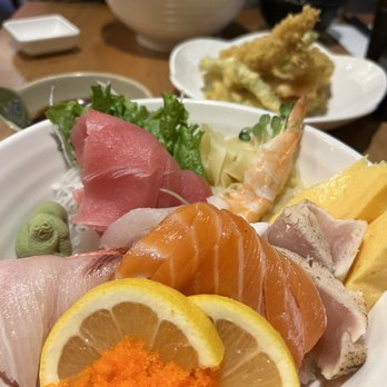 Mio Sushi - chirashi bowl - Japanese Near Me - Beaverton, Oregon