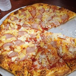 Tasty Pizza - Large Hawaiian Pizza.