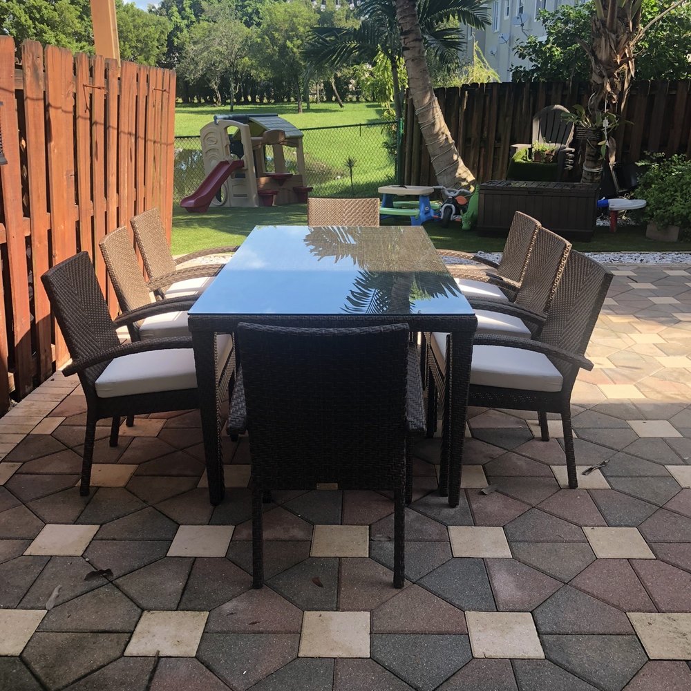 Outdoor Atlantis Table