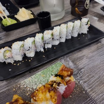 ENSUI SUSHI - California roll - Sushi Bars Near Me - Del Mar, California ENSUI SUSHI - California roll - Sushi Bars Near Me - Del Mar, California