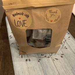 Delivery in a cute bag! Delivery in a cute bag!
