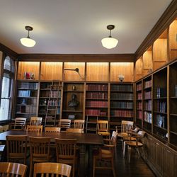 Yerkes Observatory Tours - Library