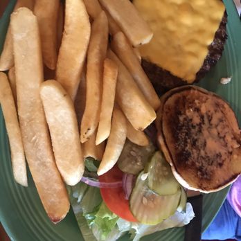 Janet's Montana Cafe - Cheeseburger - American Near Me - Alpine, California