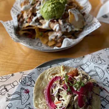 Precarious Beer Project - Rockfish taco (front); nachos (back) - Beer Gardens Near Me - Williamsburg, Virginia