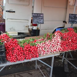 Marche de Plein Vent - who knew there were varieties of radishes?