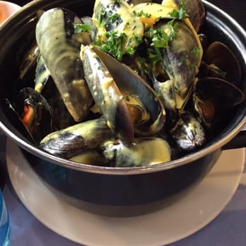 A La Pêche Aux Moules - Mussels in Saffron; Amazing - Seafood Near Me - Lyon, 69
