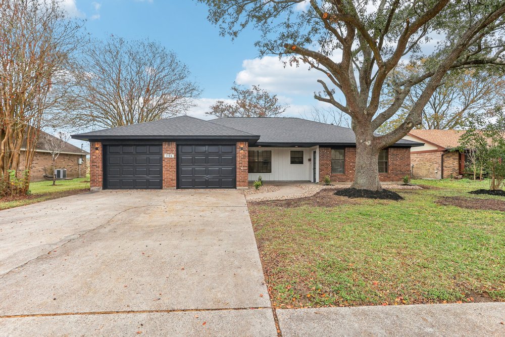 Slide of LegacyEdge Exteriors