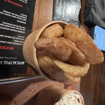 Apocalypse BBQ - Decent Onion Rings - Food Trucks Near Me - Miami, Florida